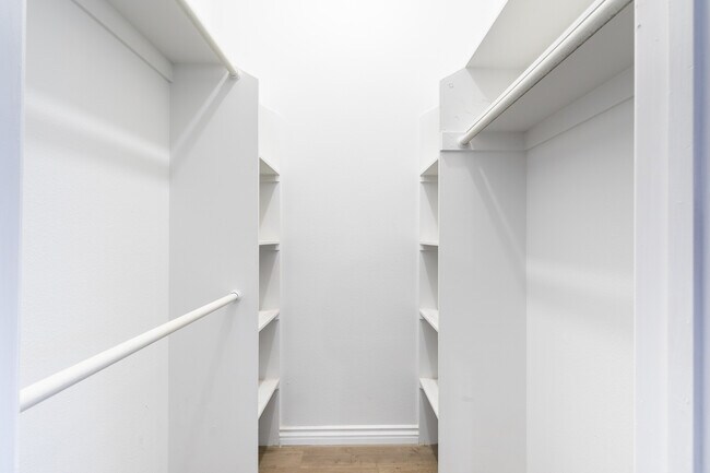 Building Photo - 2584 S Centinela Ave