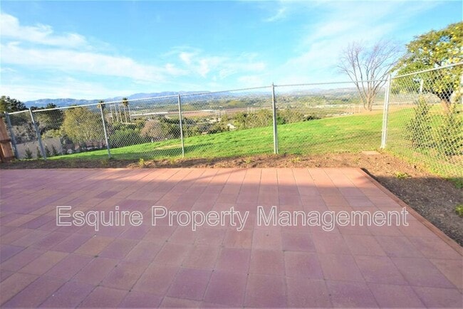 Building Photo - 10745 Ternez Dr