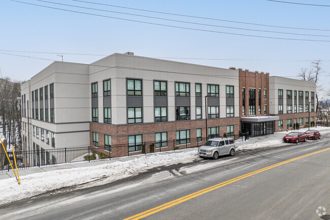 645 Main St, Peekskill, NY 10566 - 645 Main St