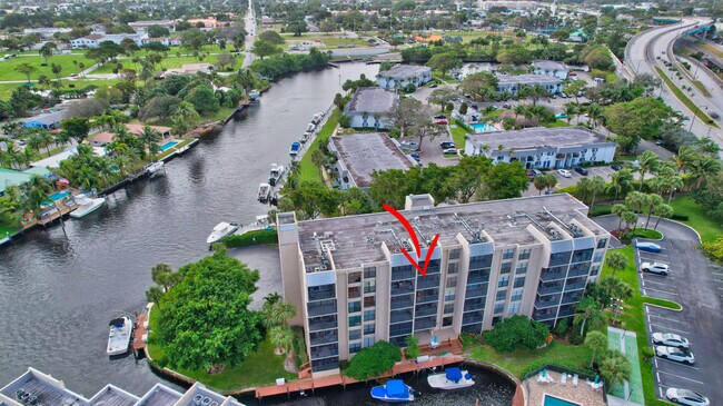 Building Photo - 21 Royal Palm Way