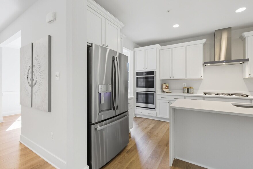 Building Photo - 328 Ridge Rd