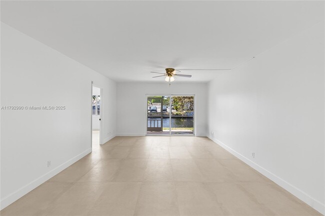 Building Photo - 1400 NE 57th Ct