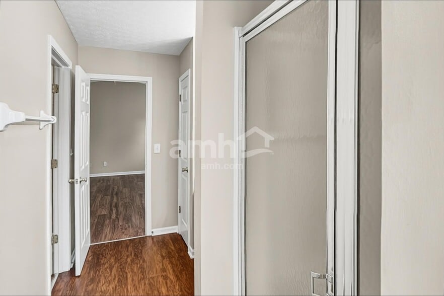 Building Photo - 235 Kemperwood Dr