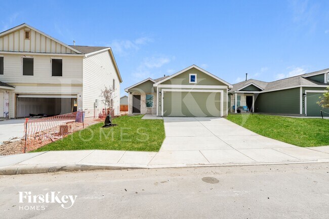 Building Photo - 10619 McClintock Dr