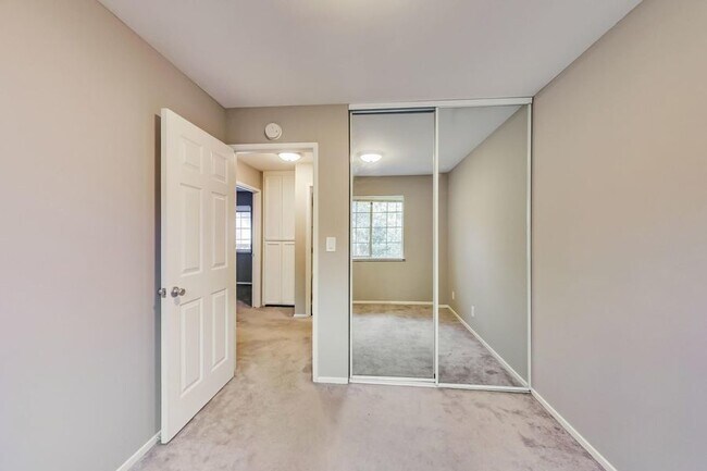 Building Photo - 1805 Sausal St