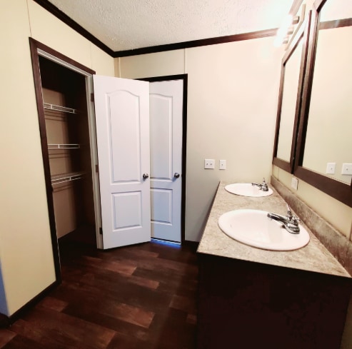 Building Photo - 9625 Cape Cod Dr