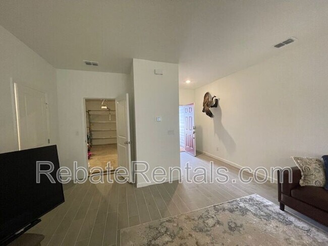 Building Photo - 347 Belfort Ct