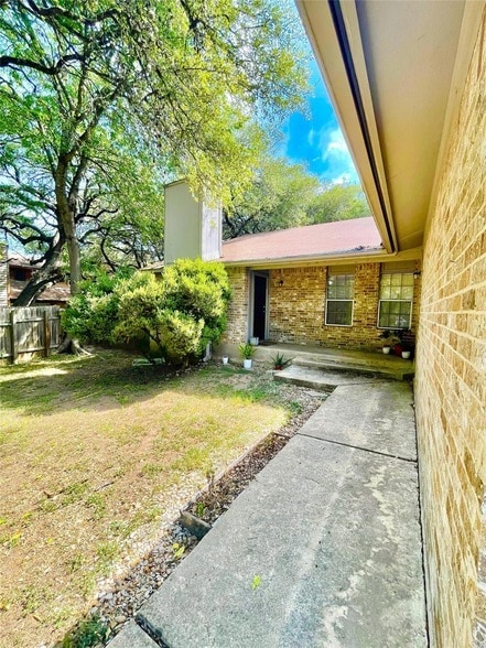 Building Photo - 7103 Woodhue Ct