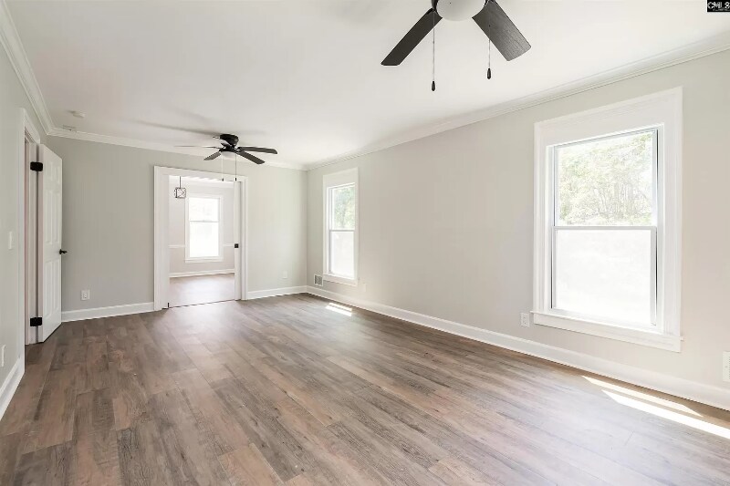 Building Photo - 9 Candlewood Ln