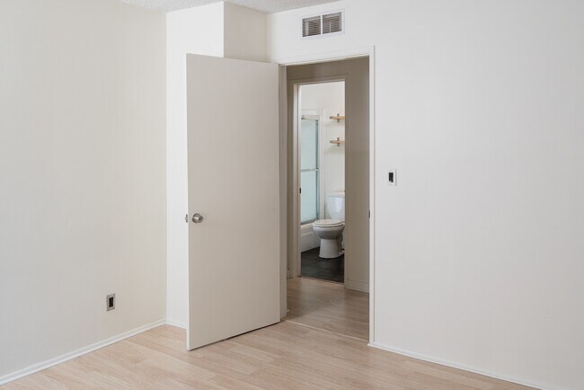 Building Photo - 508 Ashland Ave