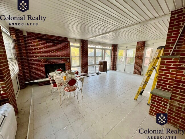 Building Photo - 262 Nevada St