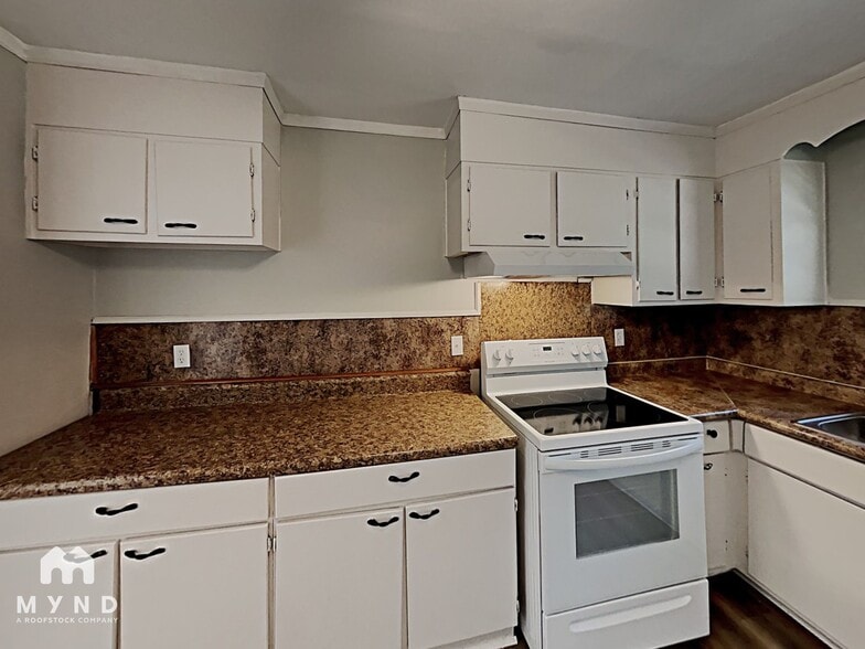 Building Photo - 813 Westfield Dr