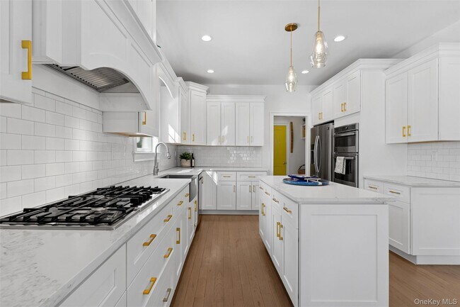 Building Photo - 1510 Maple Ln