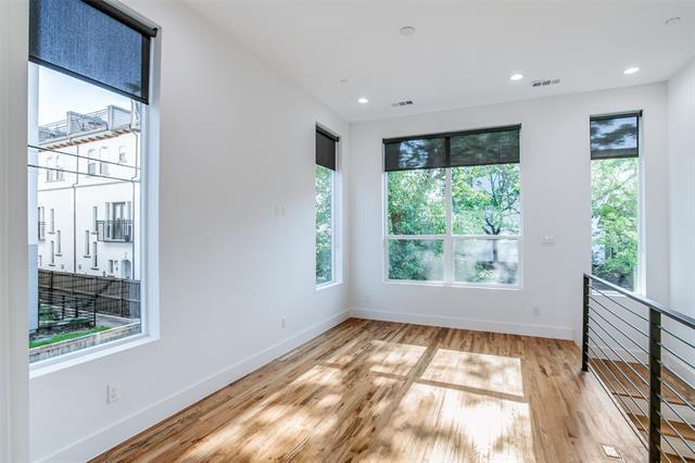 Building Photo - 5915 Hudson St