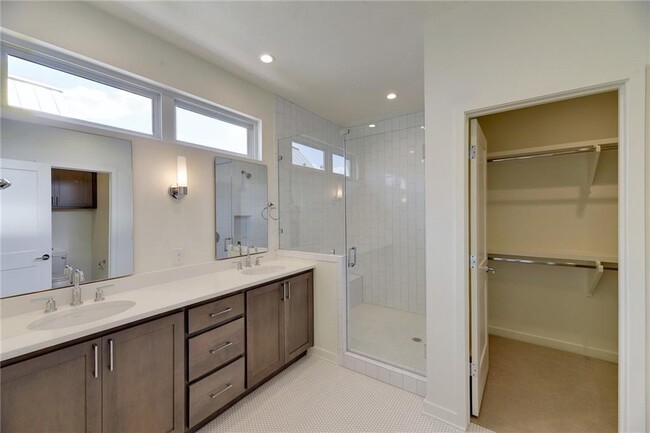 Building Photo - 3303 Cantwell Ln