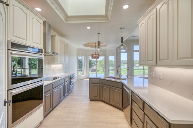Building Photo - 1100 Broken Hills Dr