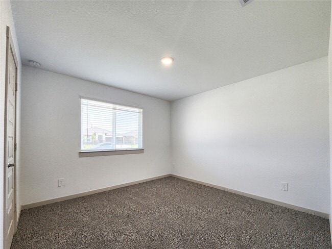 Building Photo - 30010 Ousel Falls Ln