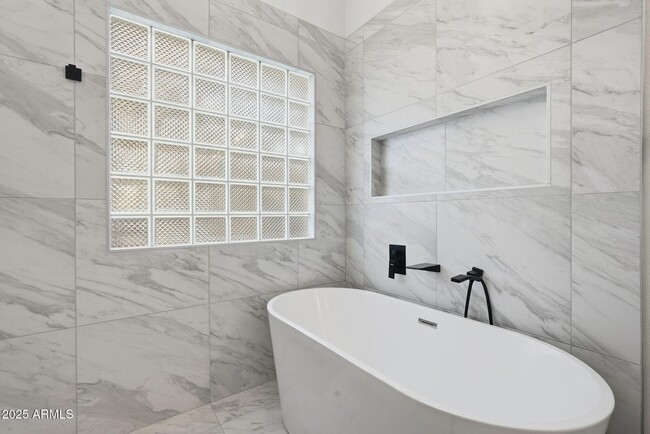 Building Photo - 11415 N 44th St