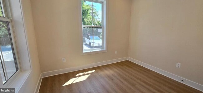 Building Photo - 426 Chapel Alley