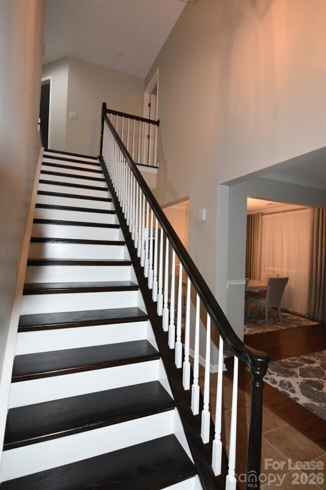 Building Photo - 6985 Honey Tree Ln