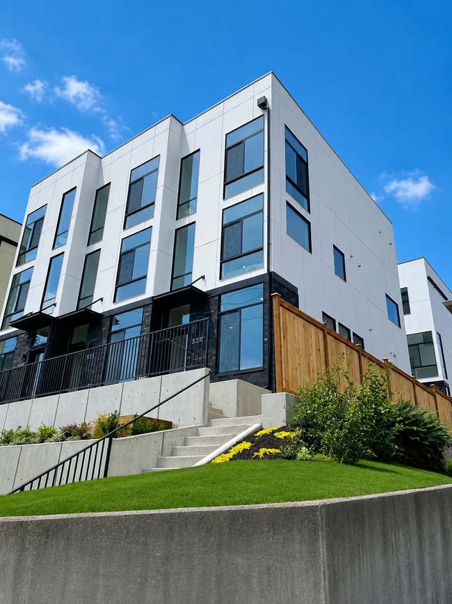 Building Photo - 3831 23rd Ave W
