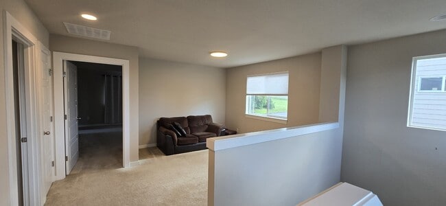 Building Photo - 11448 80th Pl S