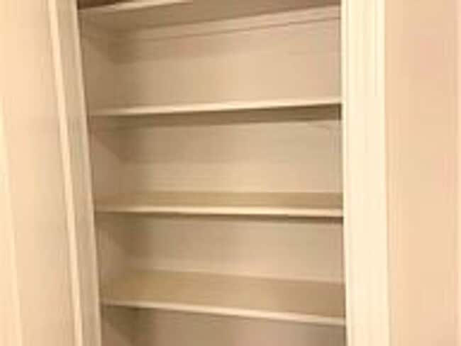 Building Photo - Available August 2026! 2 Bed House Near Downtown Bryan!