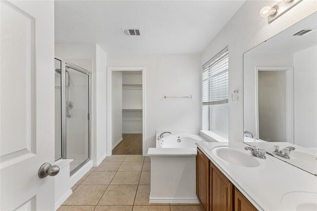 Building Photo - 2372 Paradise Ridge Dr