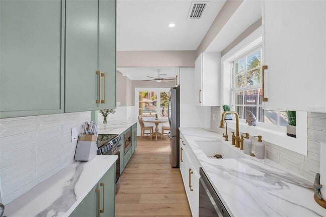 Building Photo - 16613 Gulf Blvd