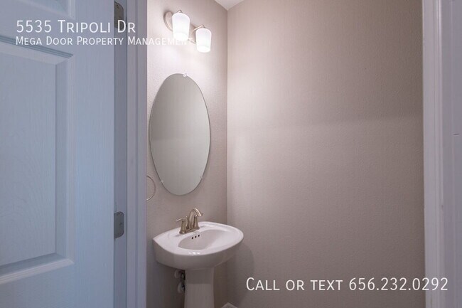 Building Photo - 5535 Tripoli Dr