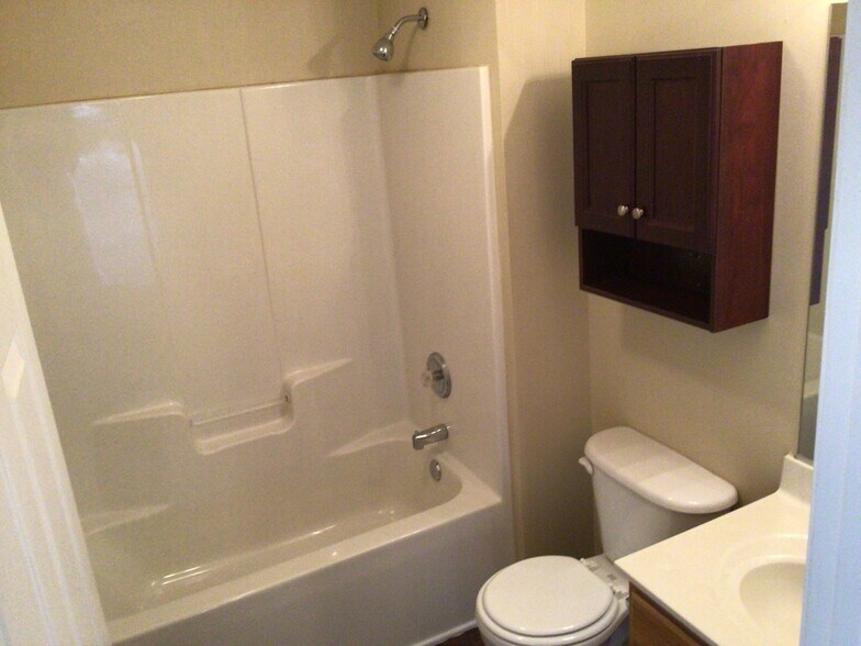 Building Photo - 23 Pilot Ridge Ct