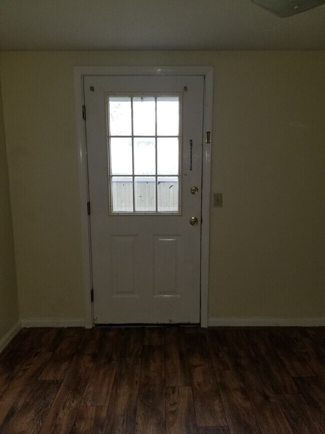 Building Photo - East Park Ave, Enterprise, AL