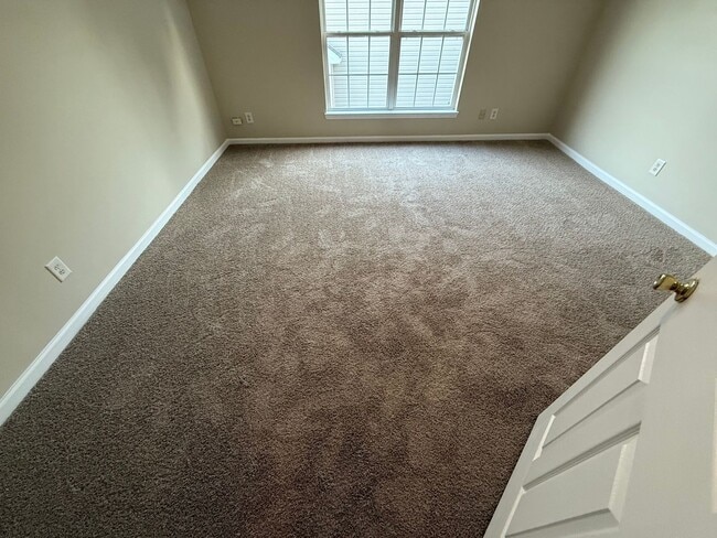 Building Photo - Cute Home in Great North Charlotte Community