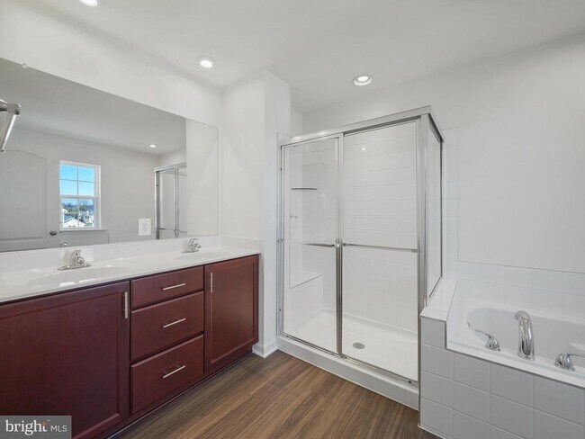Building Photo - 96 Stafford Pl