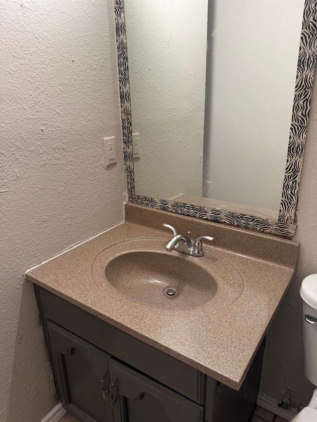 Building Photo - 2807 Garfield St