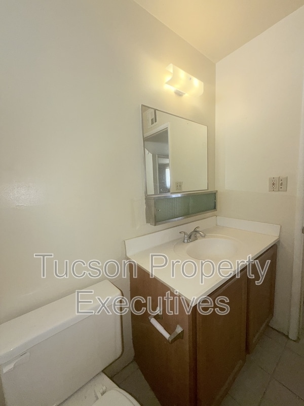 Building Photo - 8922 S Nogales Hwy