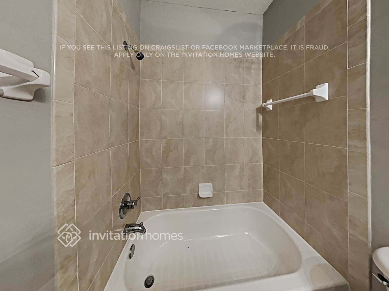 Building Photo - 534 Roserush Ln