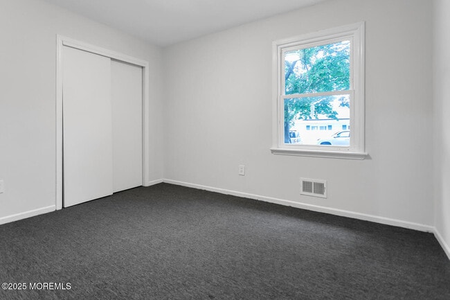 Building Photo - 204 Raritan St
