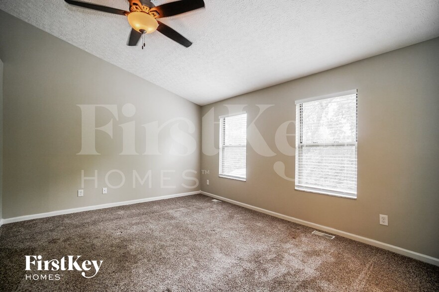 Building Photo - 5947 Heritage Farms Dr