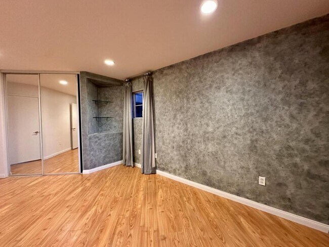 Building Photo - 11385 Affinity Ct