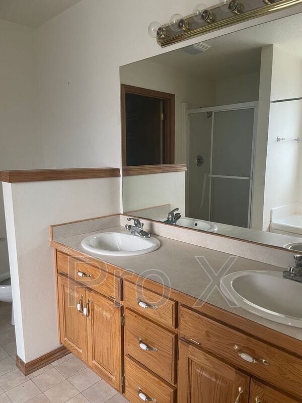 Building Photo - 808 Sheridan Ave