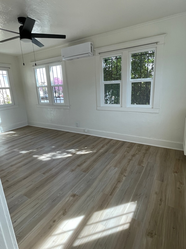 Building Photo - 515 N Burlington Ave