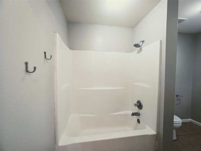 Building Photo - 138 S Bend Ct