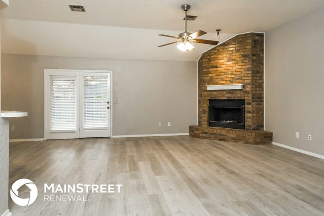 Building Photo - 1808 Yellowstone Ln