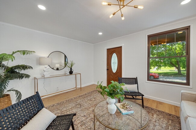 Building Photo - 5385 Reber Pl