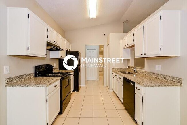 Building Photo - 3 Bedroom Pet-Friendly Home in Orlando, FL with Main Street Renewal