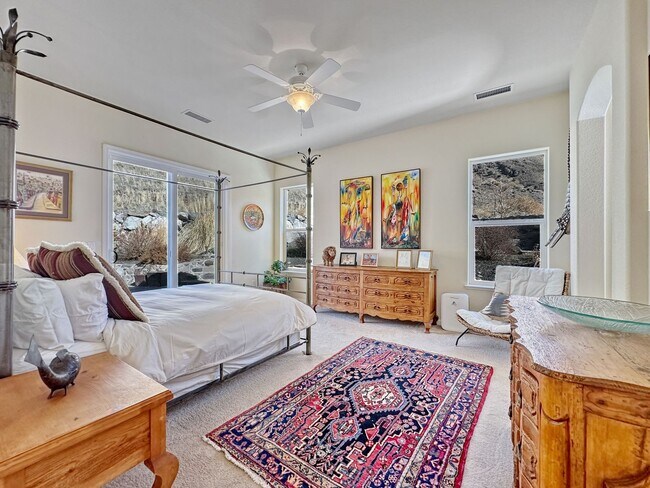Building Photo - Executive Home in Hidden Valley