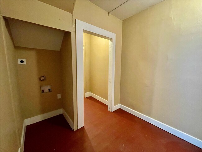 Building Photo - 1814 Ave M 1/2