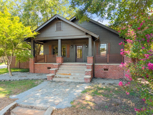 Primary Photo - McCullough Heights