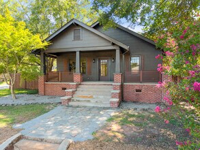 Building Photo - McCullough Heights